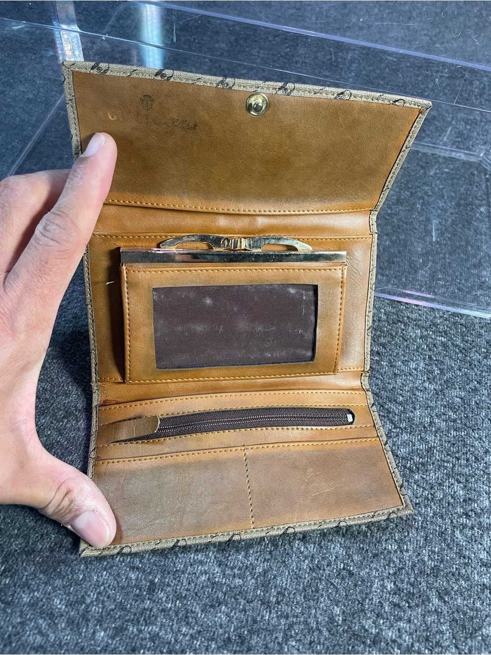 Vintage Gucci Accessory Collection Women's Brown Monogrammed Wallet - Picture 11 of 16